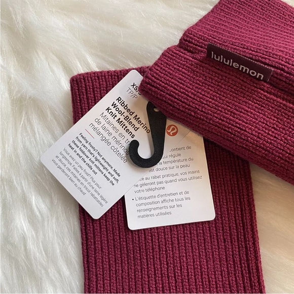 Lululemon Women's Ribbed Merino Wool-Blend Knit Mittens XS/S POME new - Picture 2 of 4